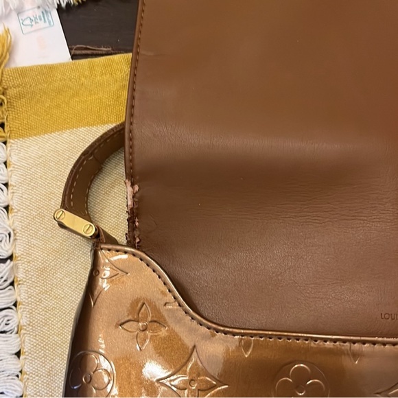 Excellent shaped used Louis Vuitton shoulder Vernis Bronze bag - Picture 5 of 6